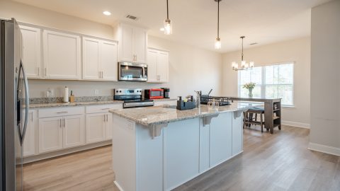 15-McClelland-Loop-NE-Ludowici-Kitchen-and-Dining-Area-041226