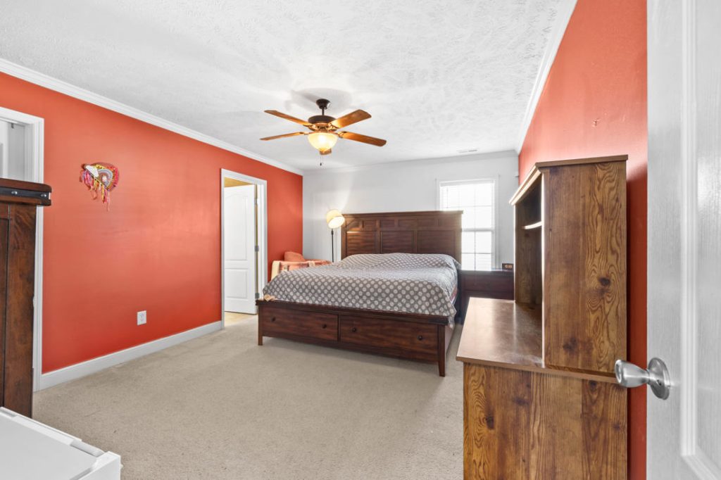 153-westminster-dr-raeford-nc-master-bedroom