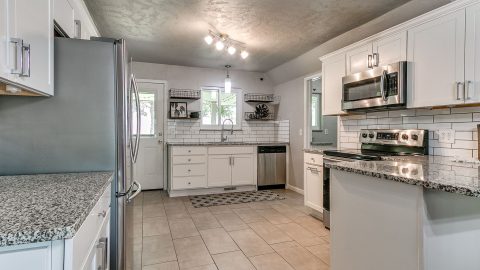 31-web-or-mls-1213-Mockingbird-Ln-Edmond-OK-73034-32